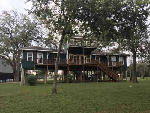 Green House on the River, Walk to Gruene Hall!