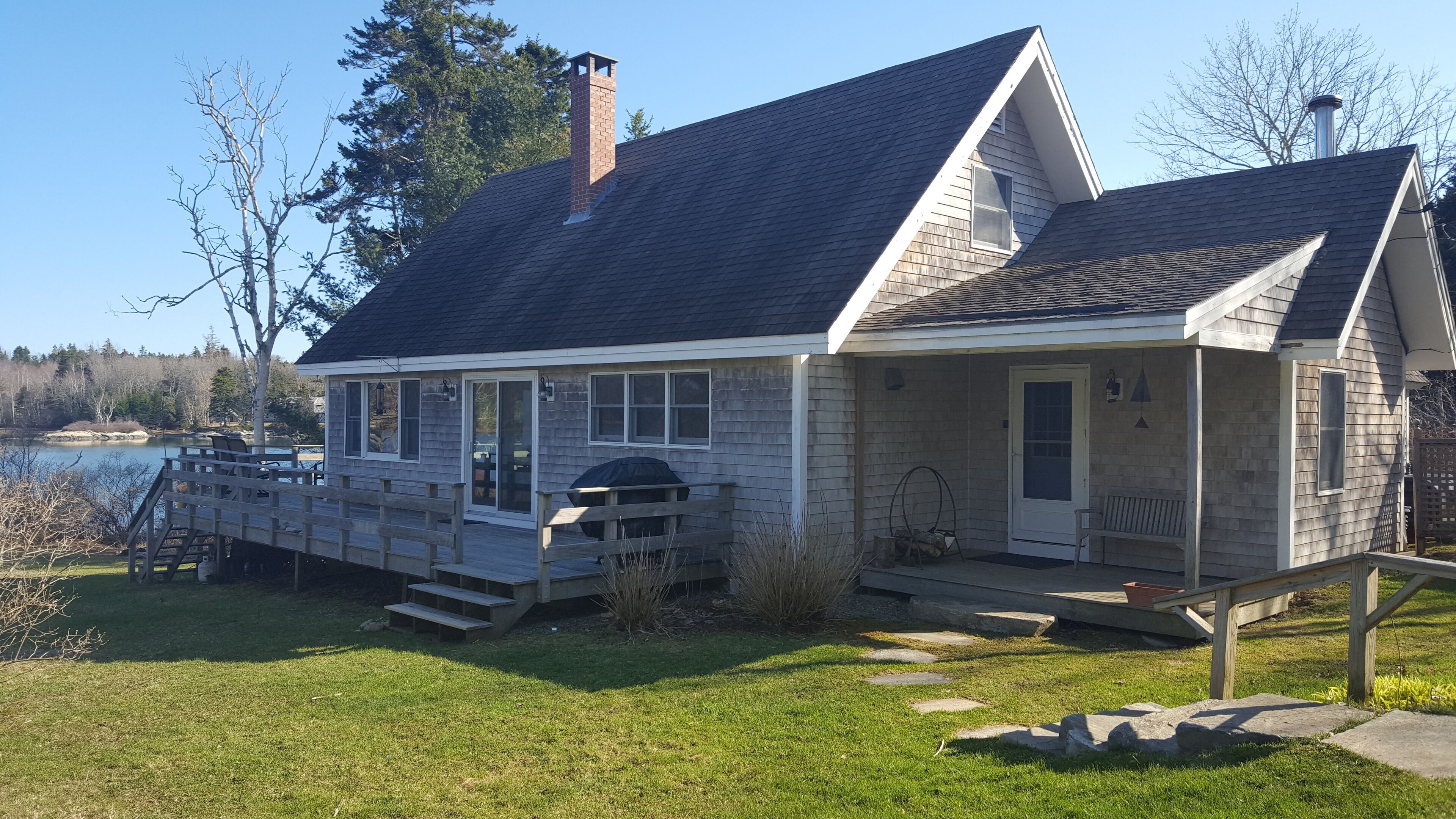 Upscale Charming Chalet Style Cottage