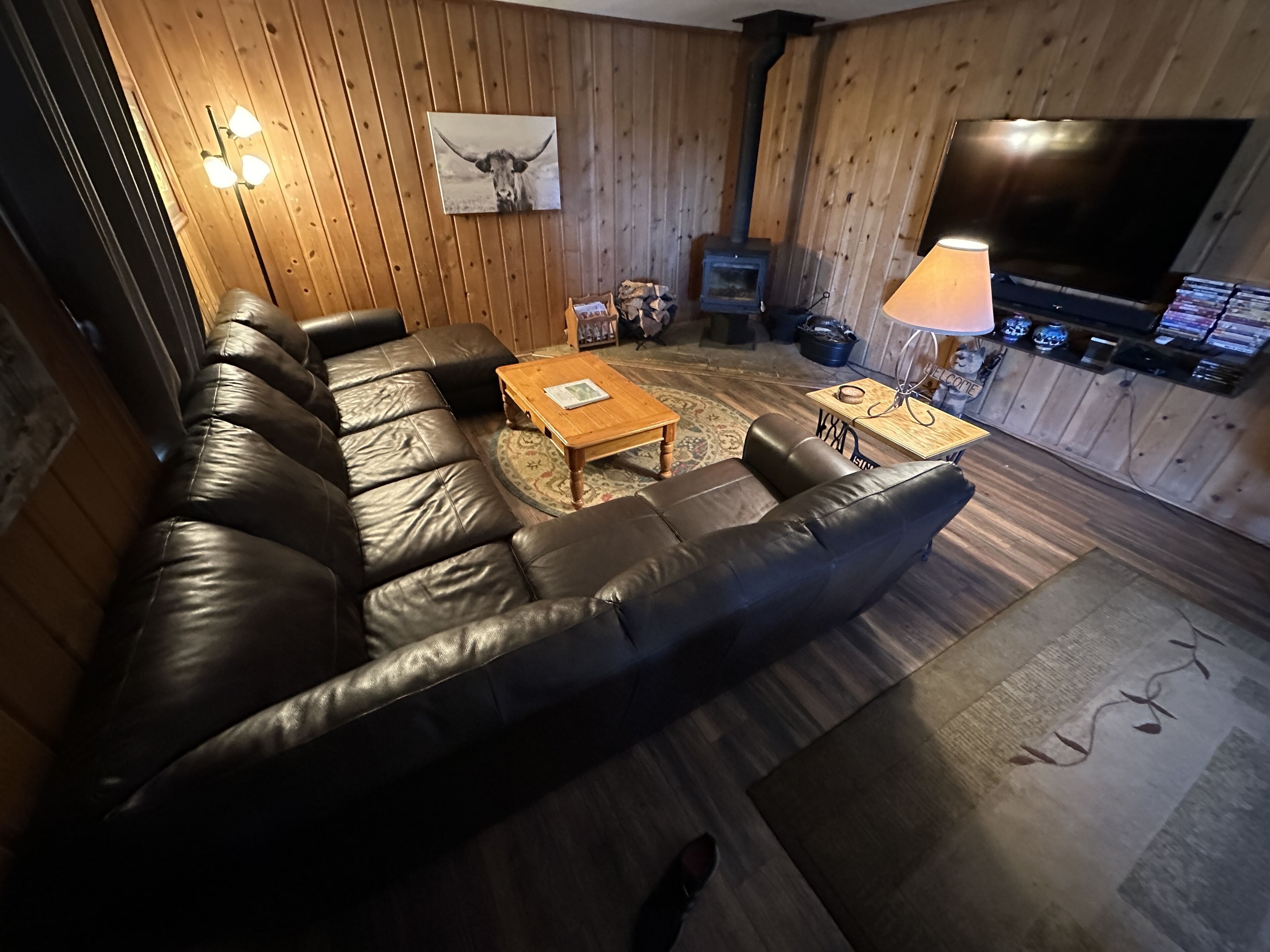 Awesome 4BR/2BA Cabin on Main Street! Stocked trout Pond. Huge porch, Wood stove