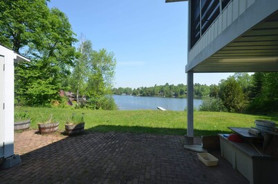 Lakeside cottage rental
CITQ registration #300046