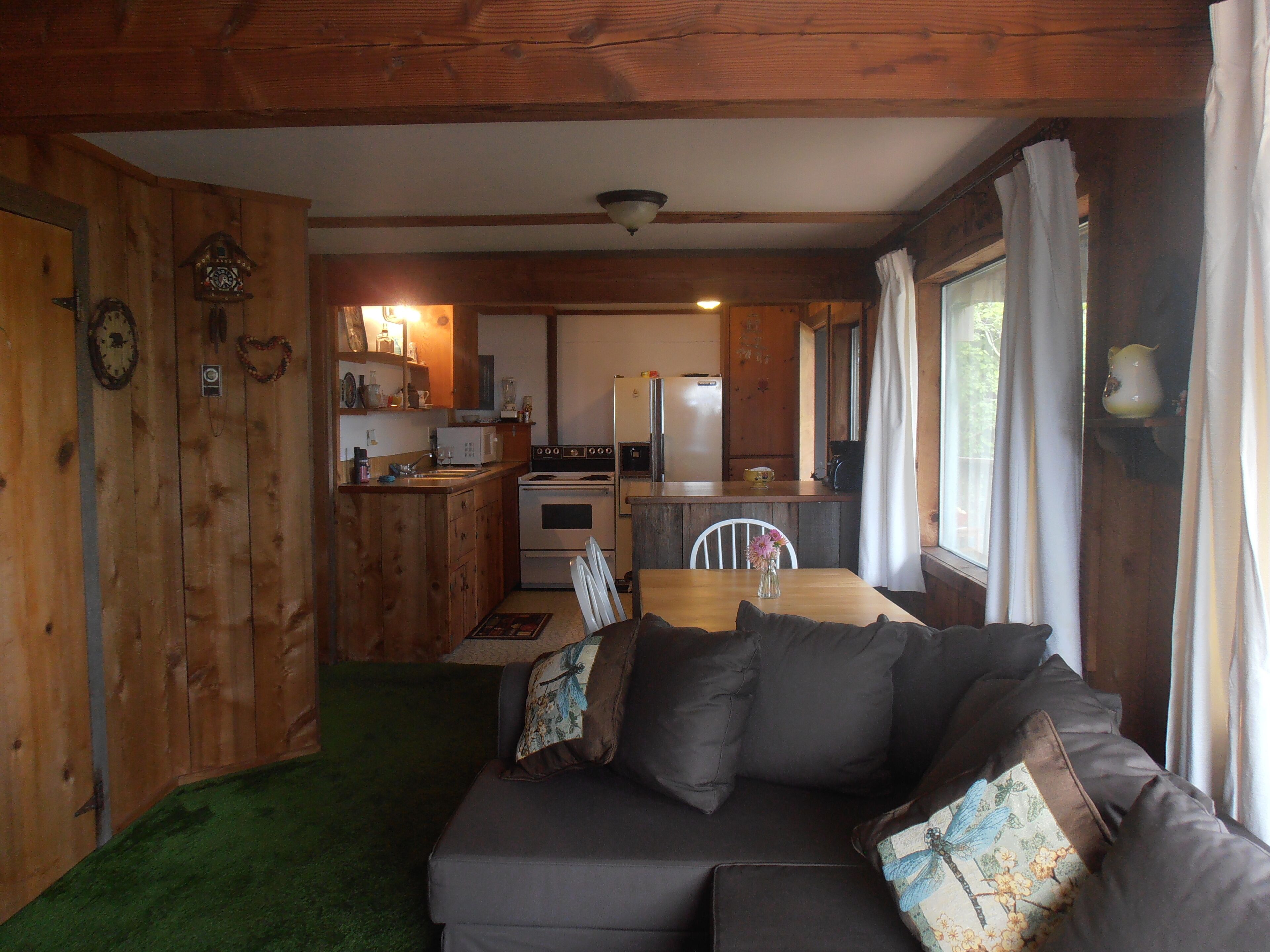 Check Out This Darling, Comfortable & Treasured Family Getaway Since 1979 + View