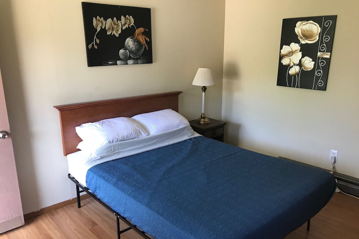 Kamar Standar, 1 Tempat Tidur Queen, Bebas Asap Rokok, pemandangan gunung | Wi-Fi gratis dan seprai linen