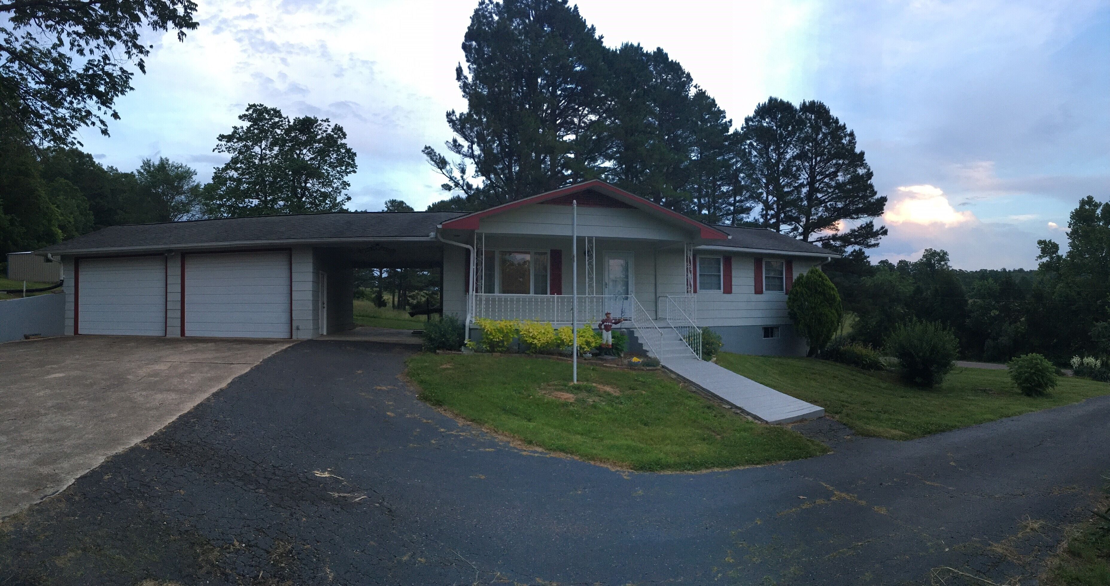 Ozark River Retreat; Eminence, Mo. Near The Jacks Fork River