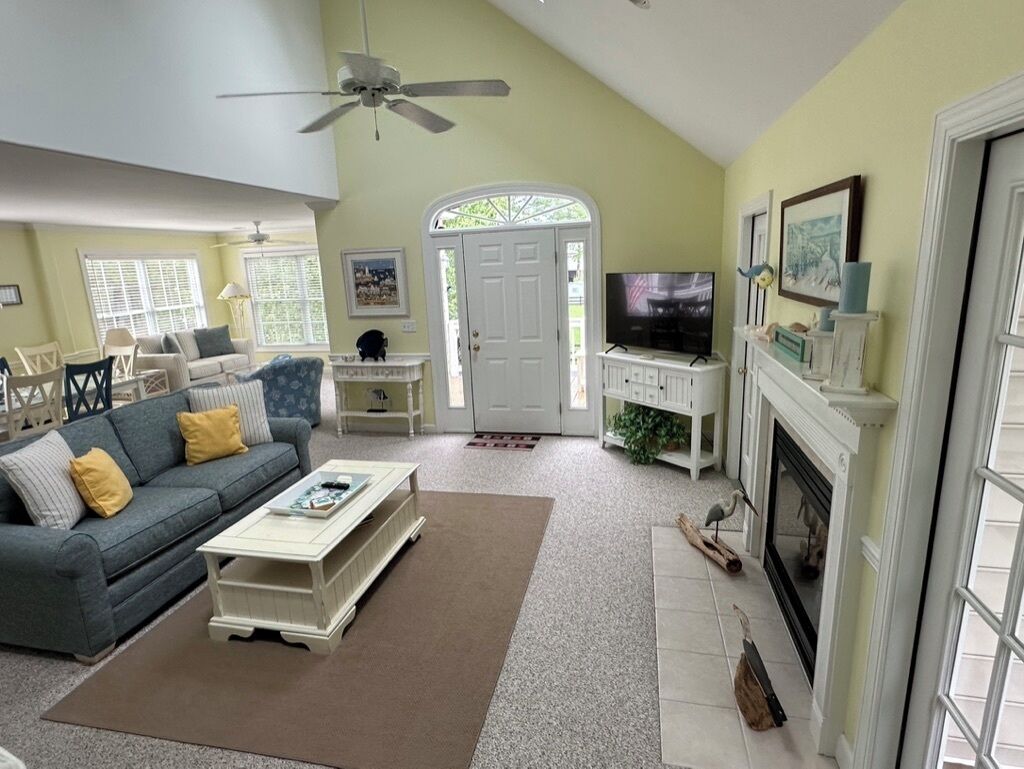 Smart TV, fireplace, DVD player, books