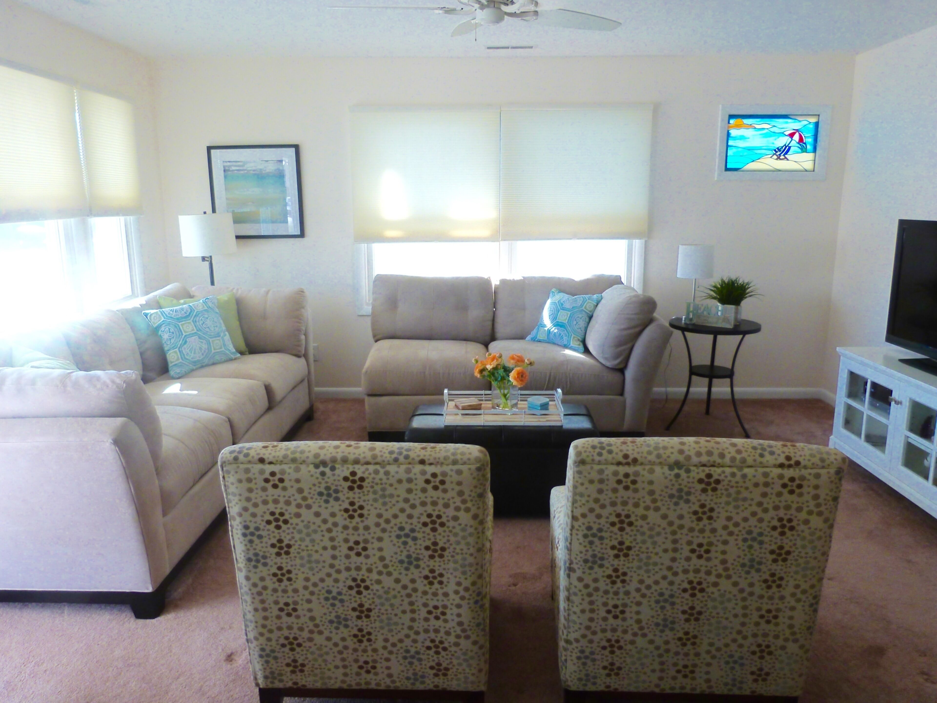 Beauty 4Bed/2.5Bath Single Level Home, Fantastic Outdoor Spaces,, Steps to Beach