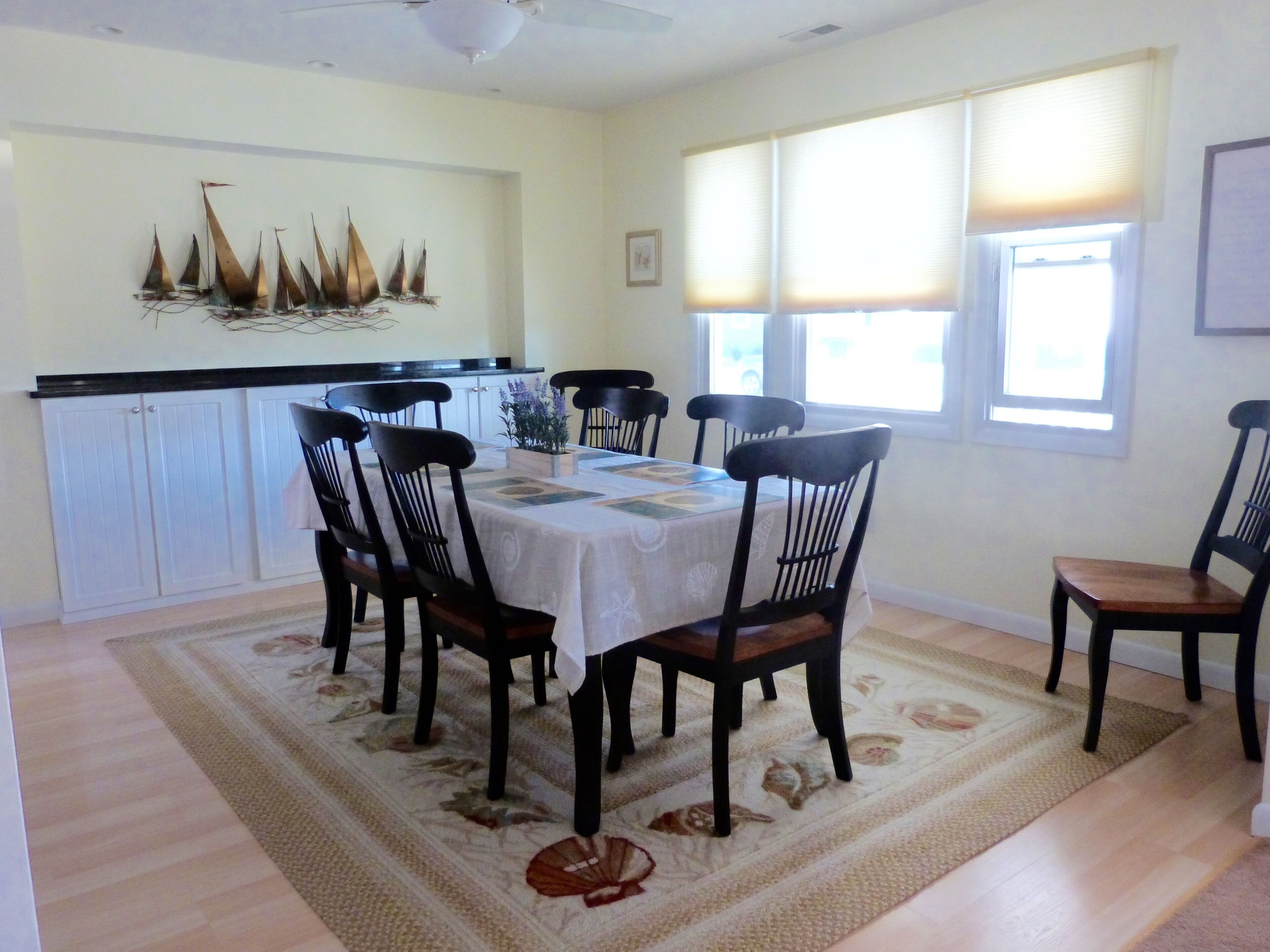 Beauty 4Bed/2.5Bath Single Level Home, Fantastic Outdoor Spaces,, Steps to Beach