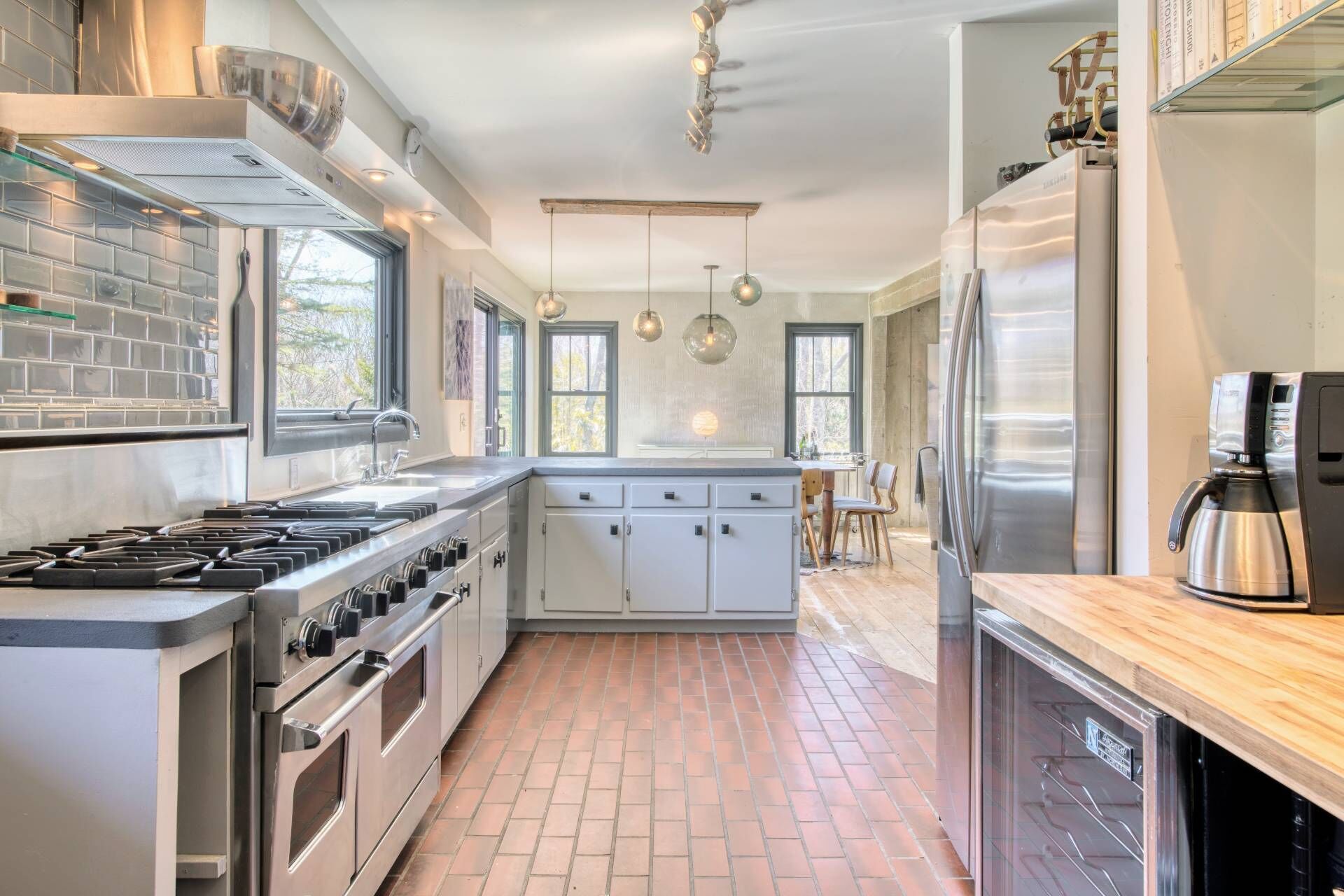 Sag Harbor Village Home 4 bed 3 bath Sleeps 8 Salt Water Pool, 2 acres 3K sq ft.