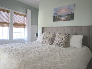 2 Schlafzimmer, Schreibtisch, Bügeleisen/Bügelbrett, kostenloses WLAN