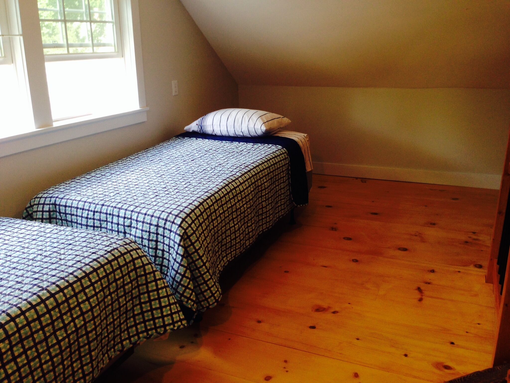 Beautiful Cottage Near Dowtown Newburyport and Plum Island Beach