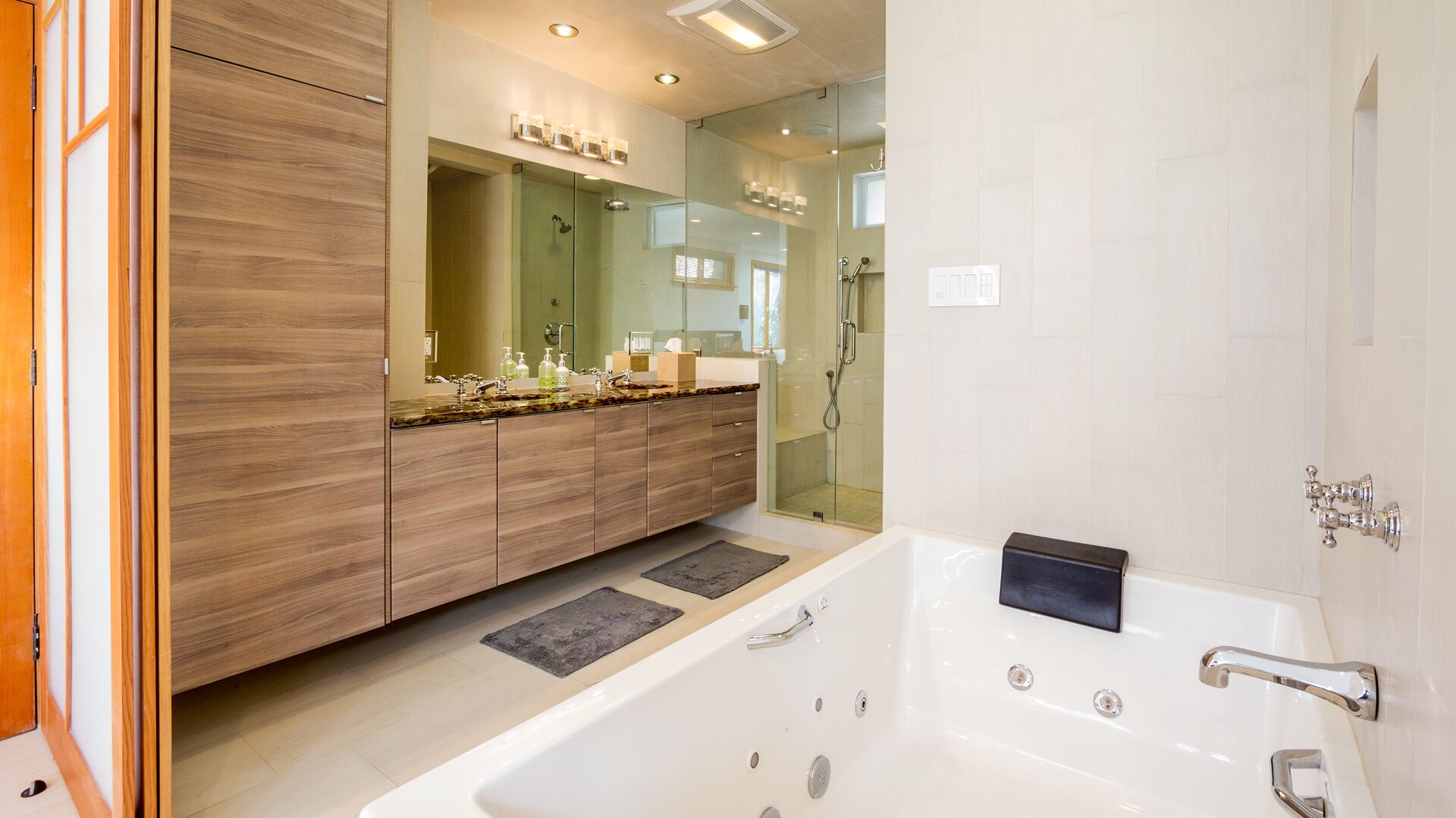 Hollywood Hills Modern Vintage Home With Views