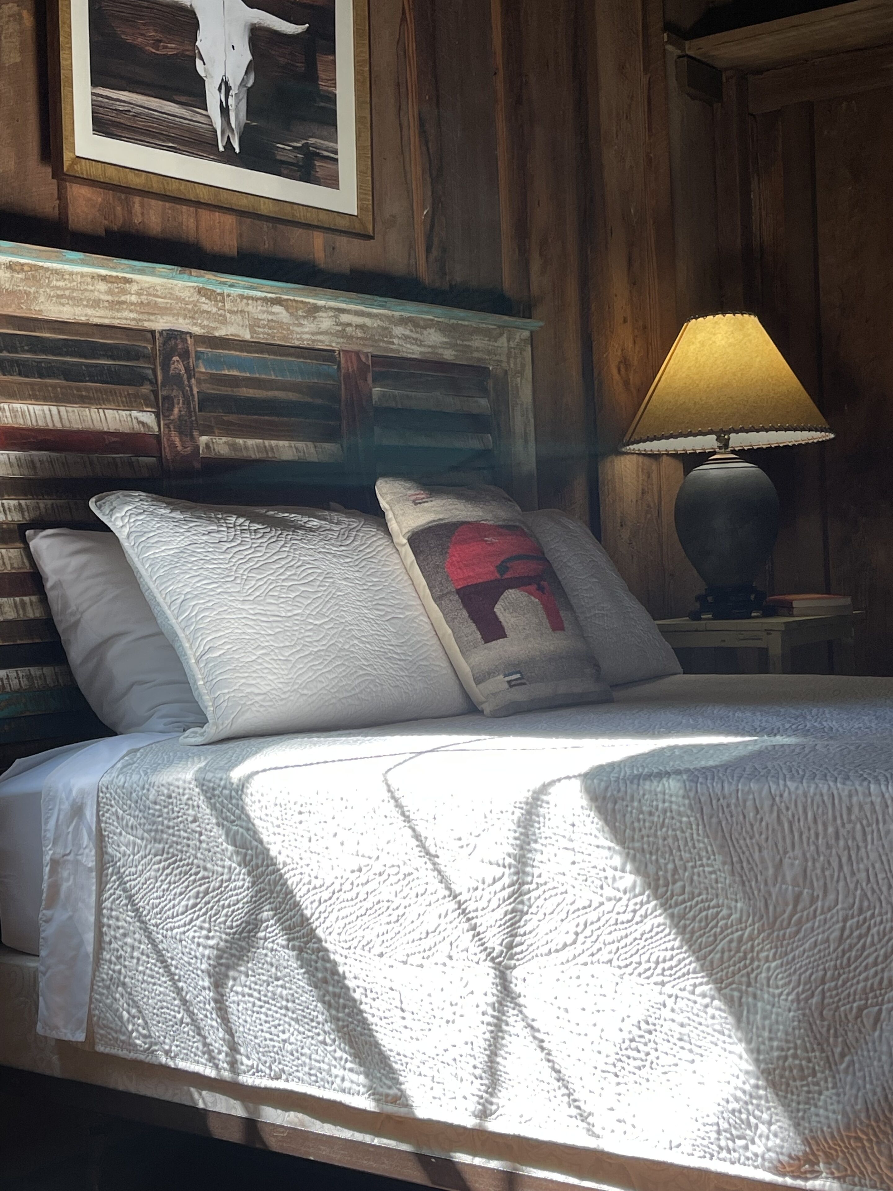 GUS's PLACE...Unwind with a TRIP to the PAST in this CABIN built in 1865.