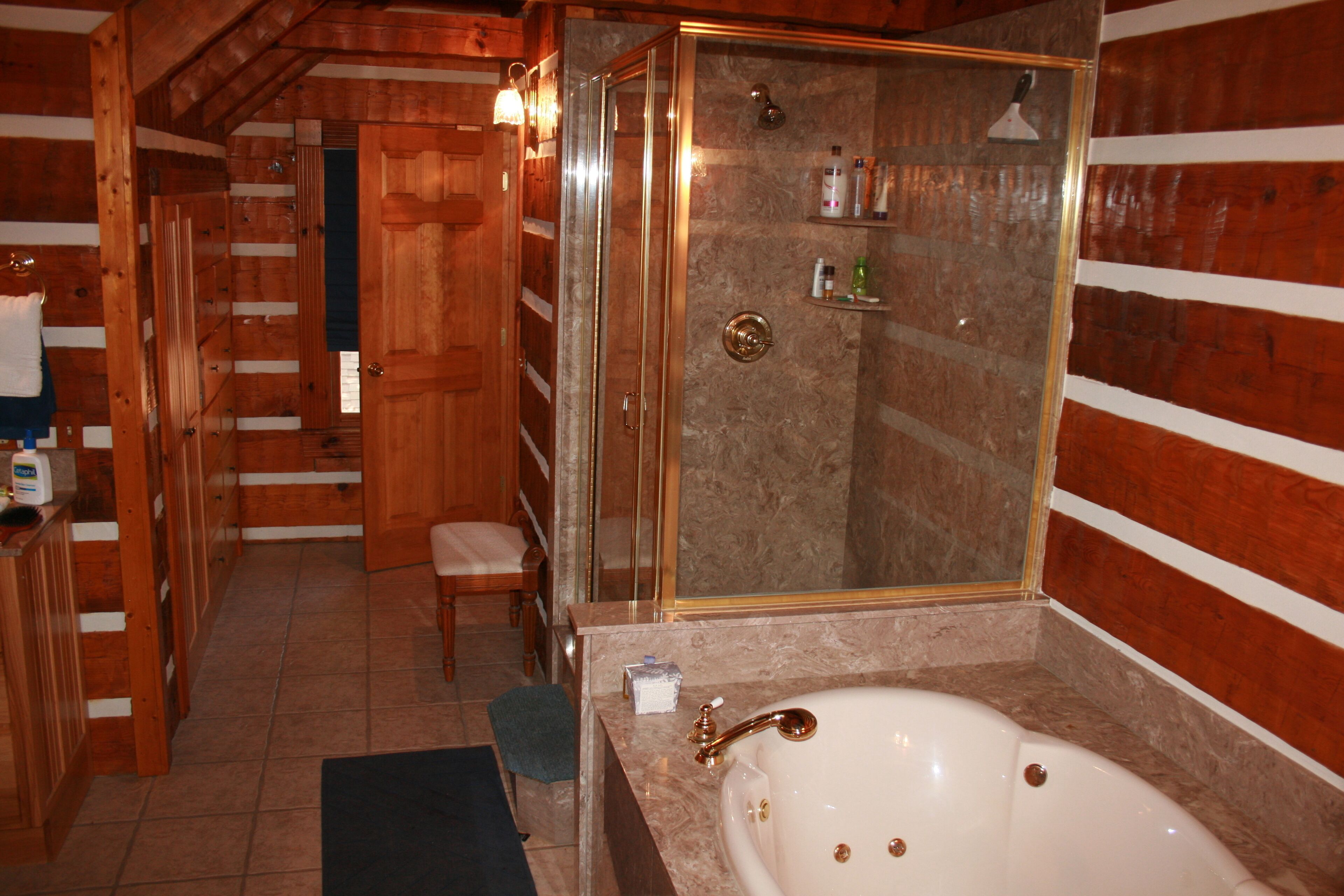 Wonderful Retreat On KY Lake ~ Amazing Views ~ Year Round Water ~ Private Dock