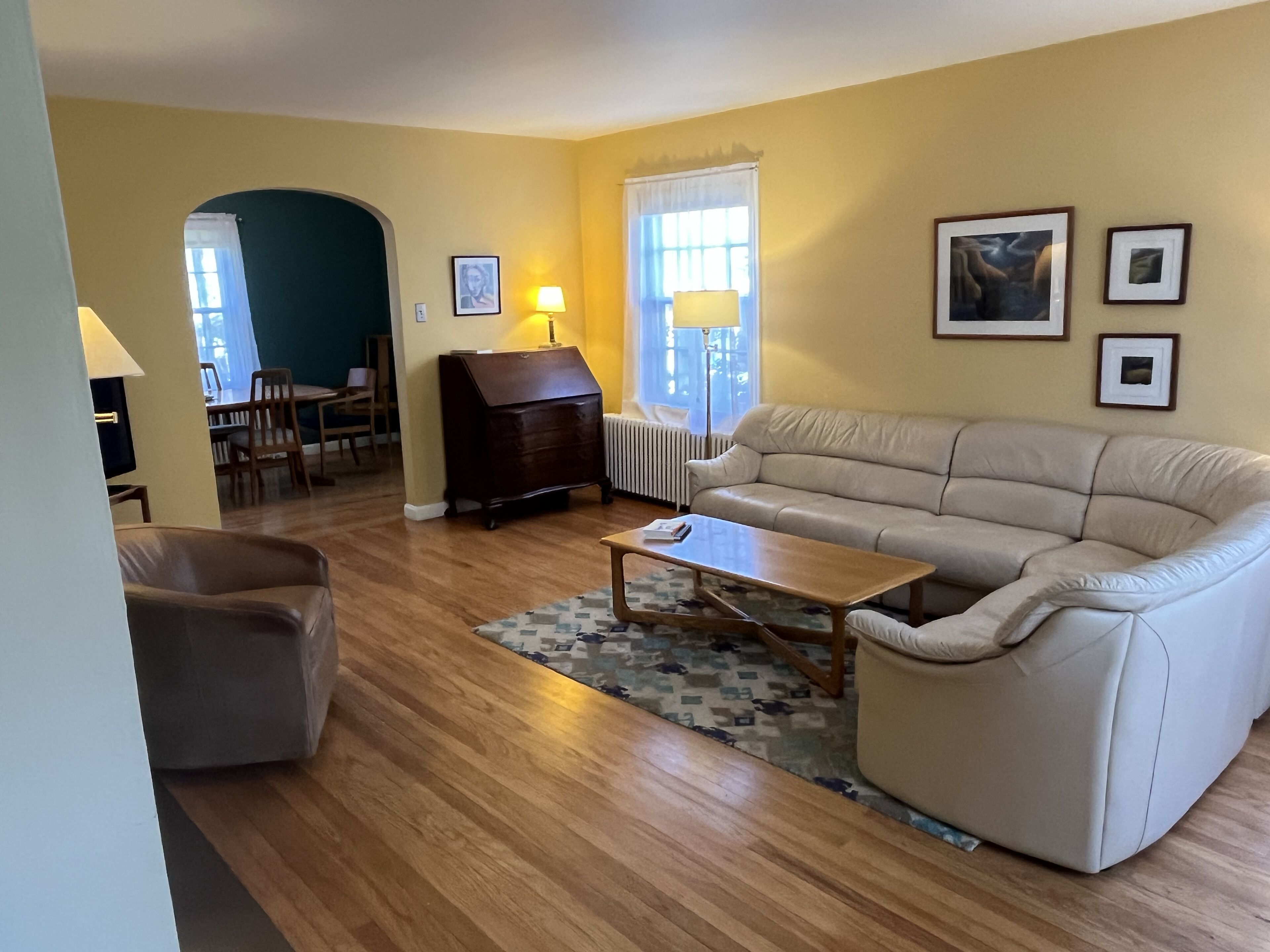 Charming, Comfortable, Centrally located home 4 +2 1/2 (Sleeps 7)