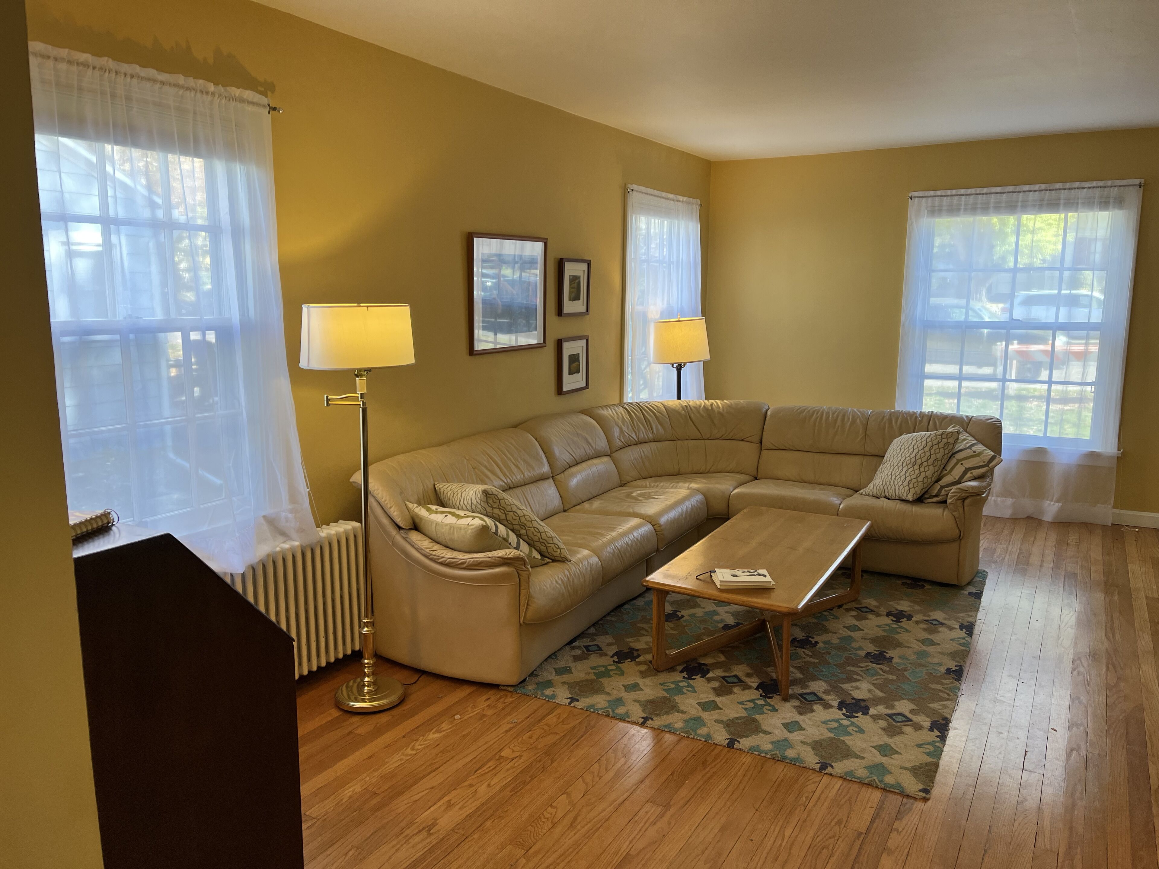 Charming, Comfortable, Centrally located home 4 +2 1/2 (Sleeps 7)