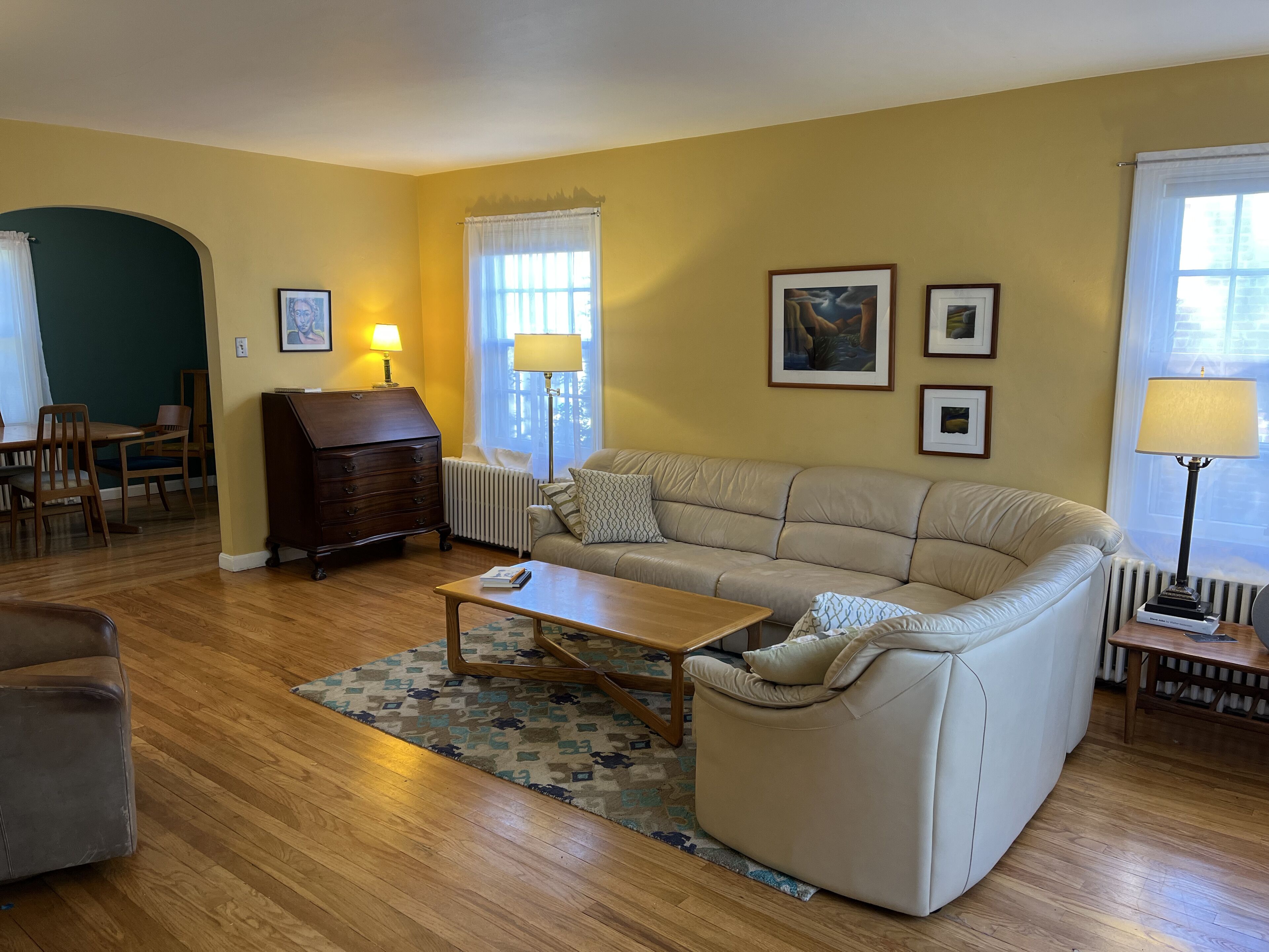Charming, Comfortable, Centrally located home 4 +2 1/2 (Sleeps 7)