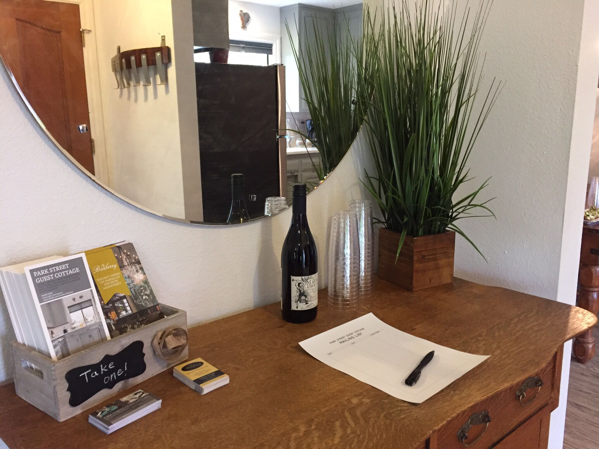 Park Street Guest Cottage-2 Bd/2 Bth, walkable to main Street in Carlton!