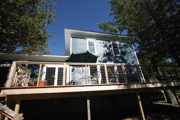 Stewart's Folie from the lake side.