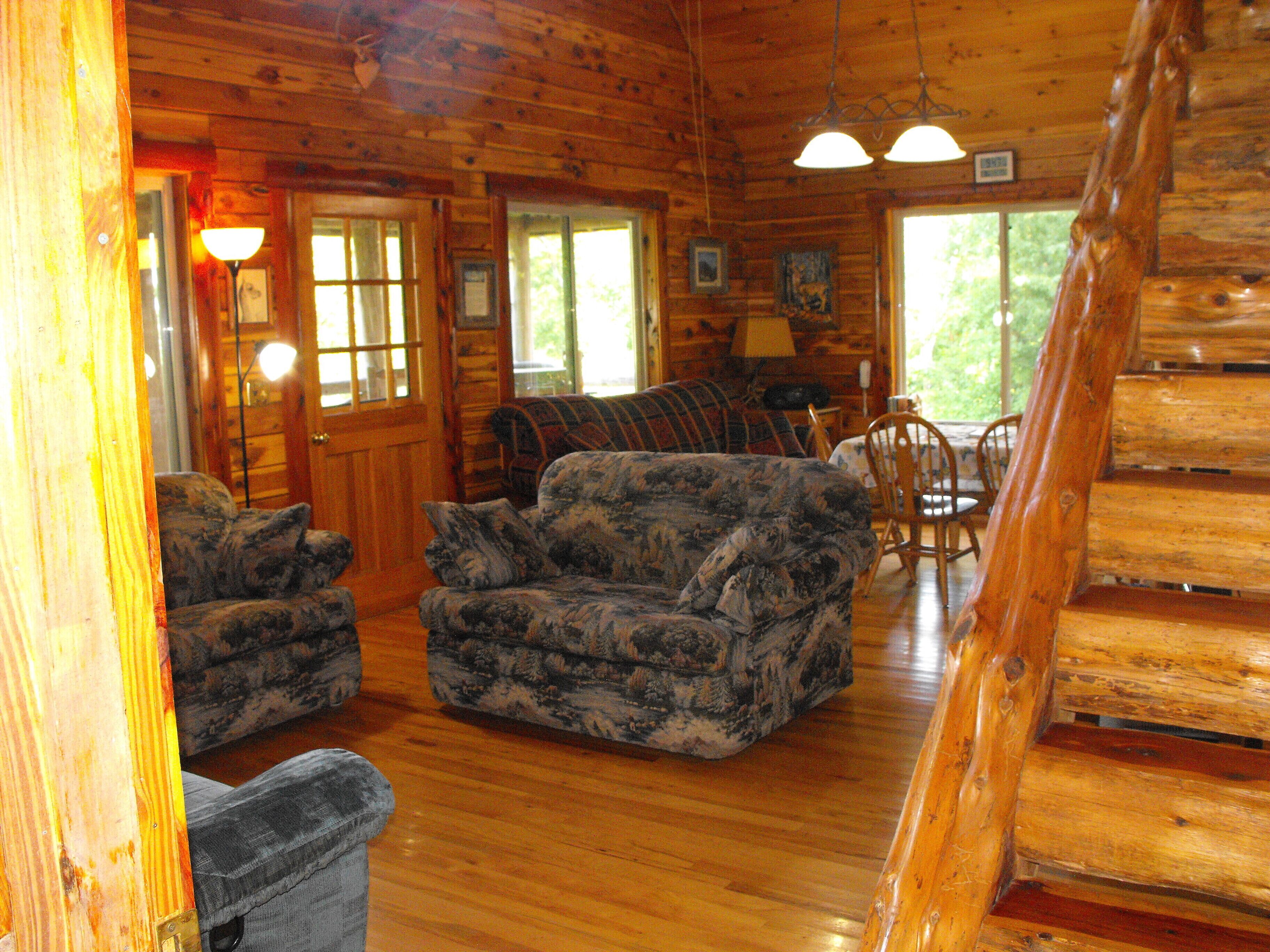 Deer Cabin Of Deer Lodge Cabin Rentals is a Secluded Ozark Cedar Log Cabin