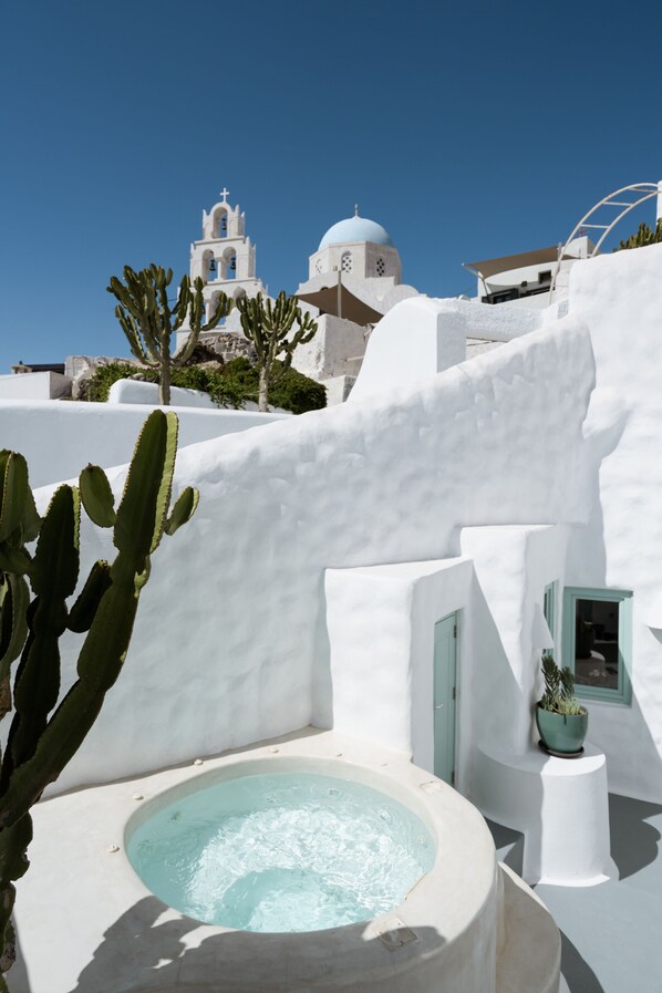 Villa Deluxe, 2 chambres, bain à remous, vue mer | Draps en coton égyptien, literie de qualité supérieure