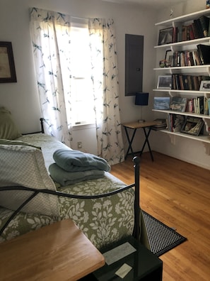 4 habitaciones, tabla de planchar con plancha y wifi gratis