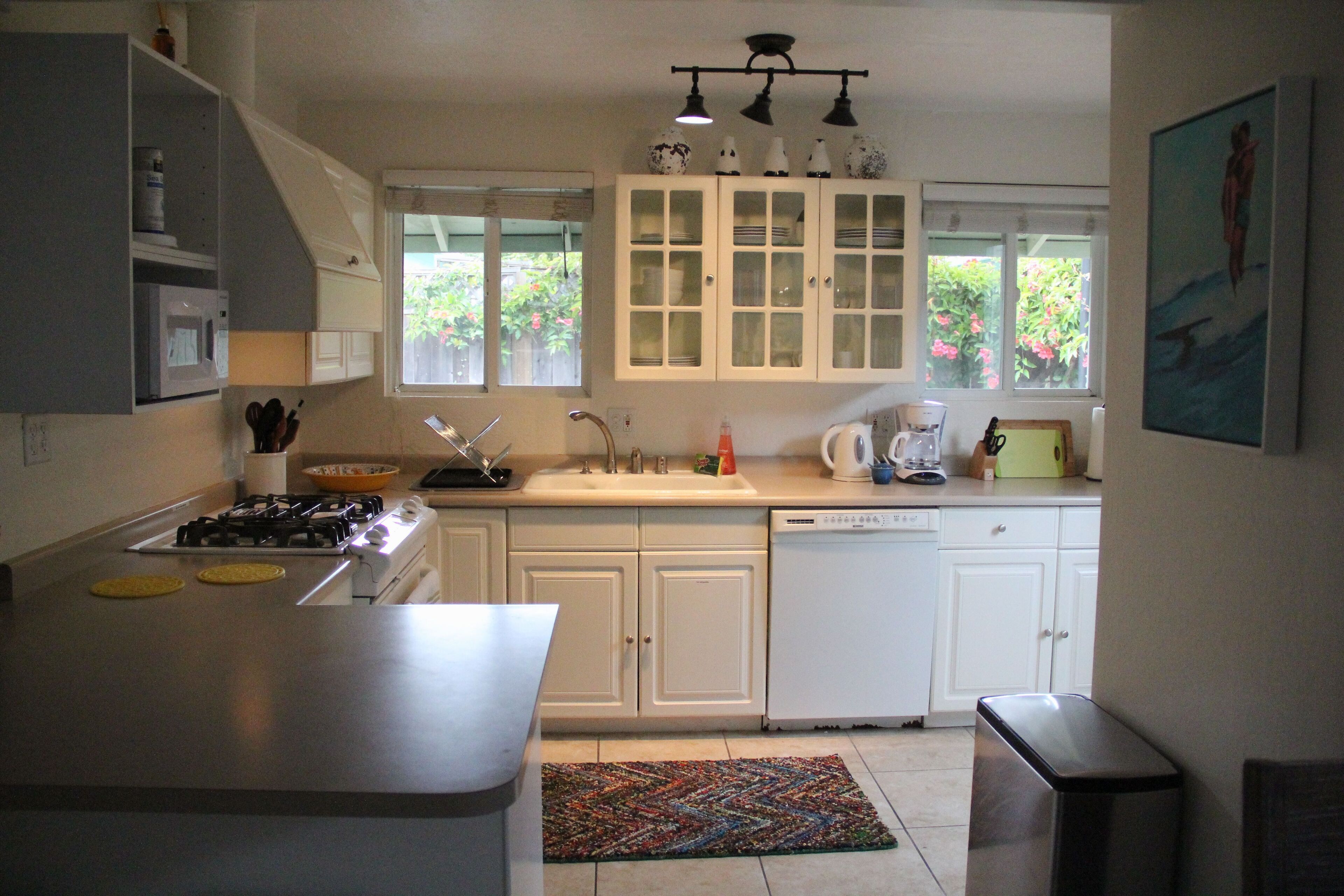 3 bedroom bungalow. Steps to the beach.