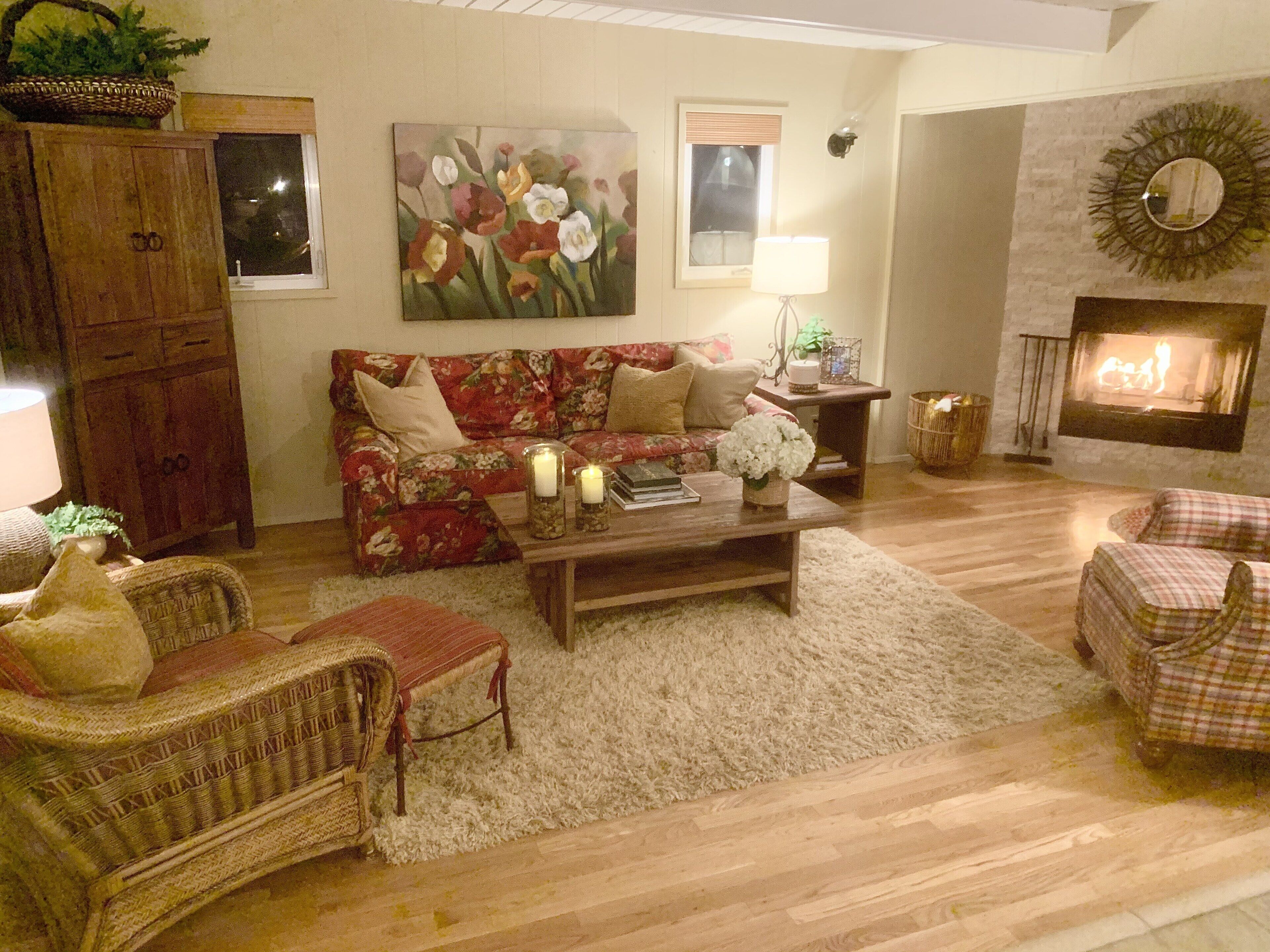 Charming Waterfront Cottage on Treasure Island