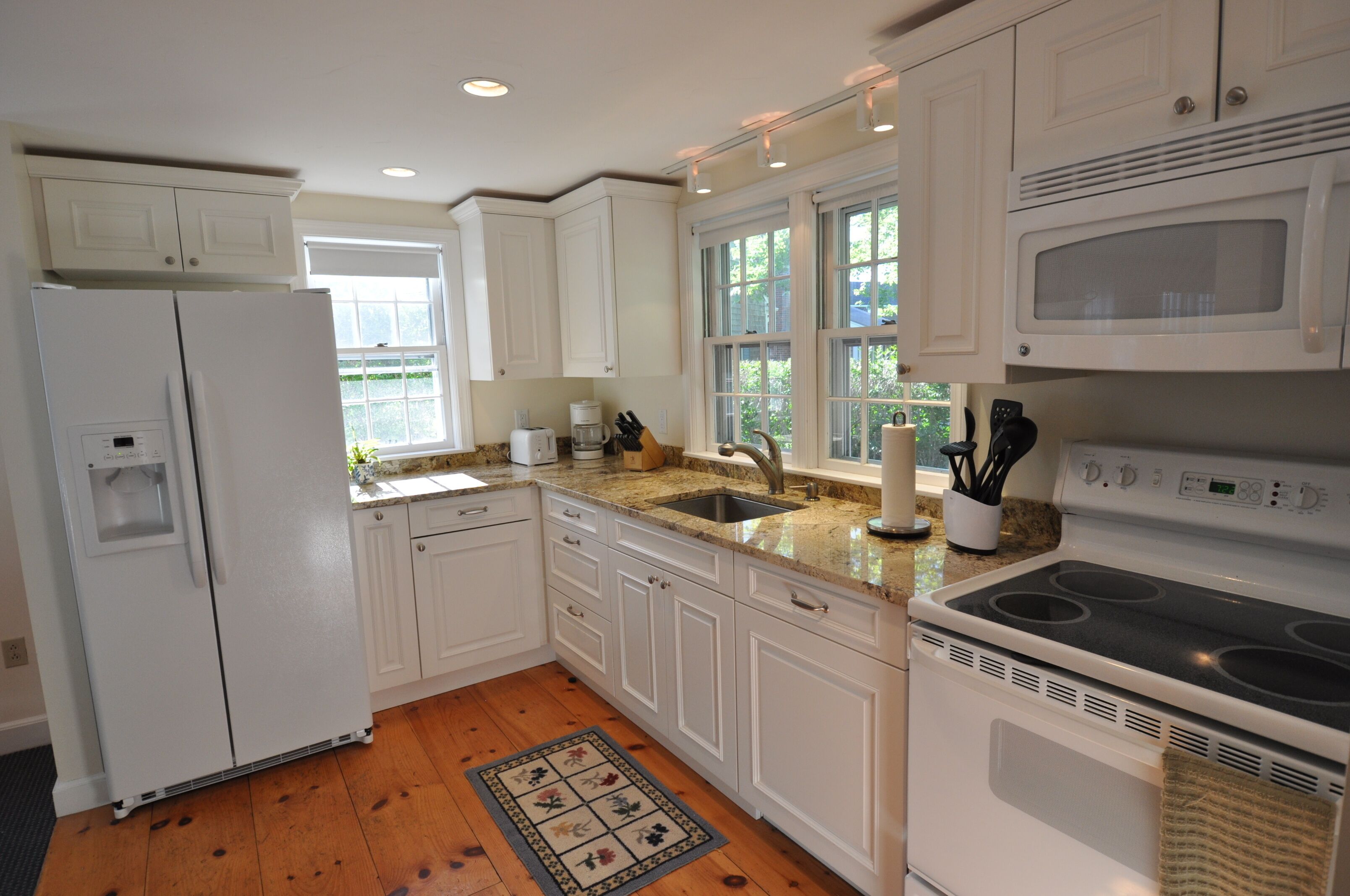 2 Bedrooms Plus Loft - Sleeps 6 in Beds - 5 Blocks to Center of Town 