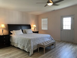 5 bedrooms, iron/ironing board, free WiFi