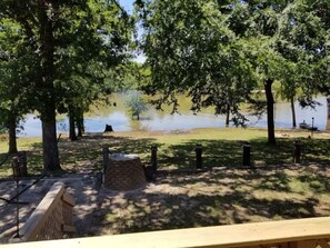 Property grounds - Private beach, quiet cove, beautiful deck view! (Longtown)