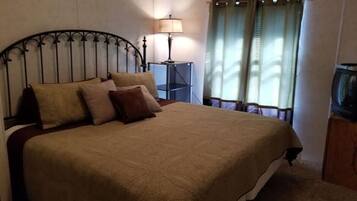 3 soveværelser, skrivebord, strygejern/strygebræt, gratis Wi-Fi