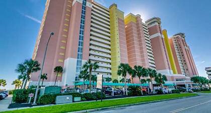 Beautiful oceanfront condo - Bay Watch 634