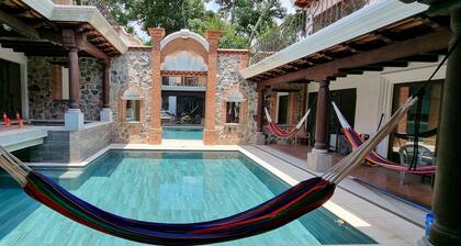 Neues Hotel in Antigua mit großen, möblierten Villen und dem besten Internet der Stadt