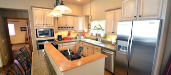 Room To Roam In This Beautiful Home!
