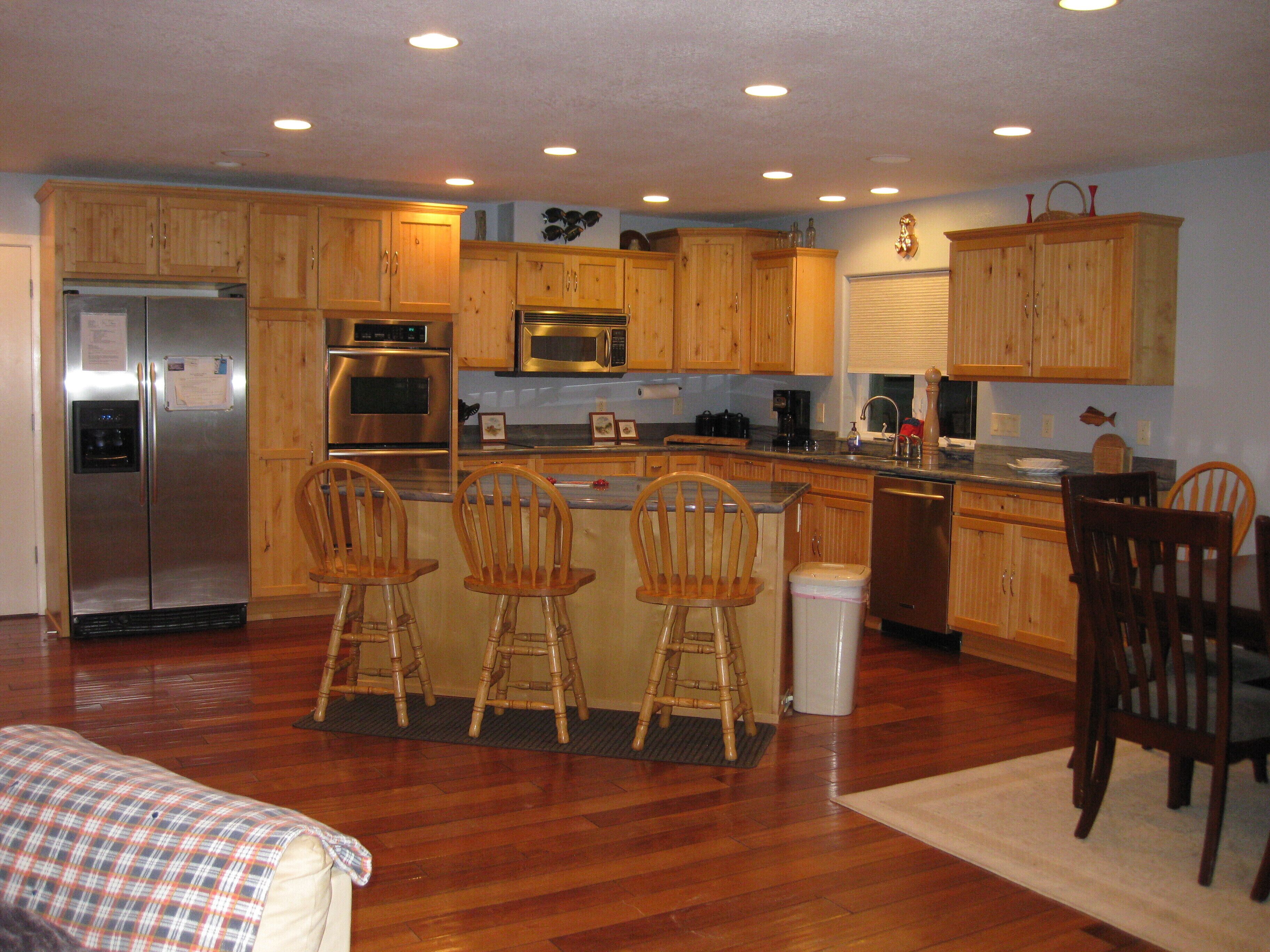 Sweeping ocean views on two levels, spacious oceanfront house!