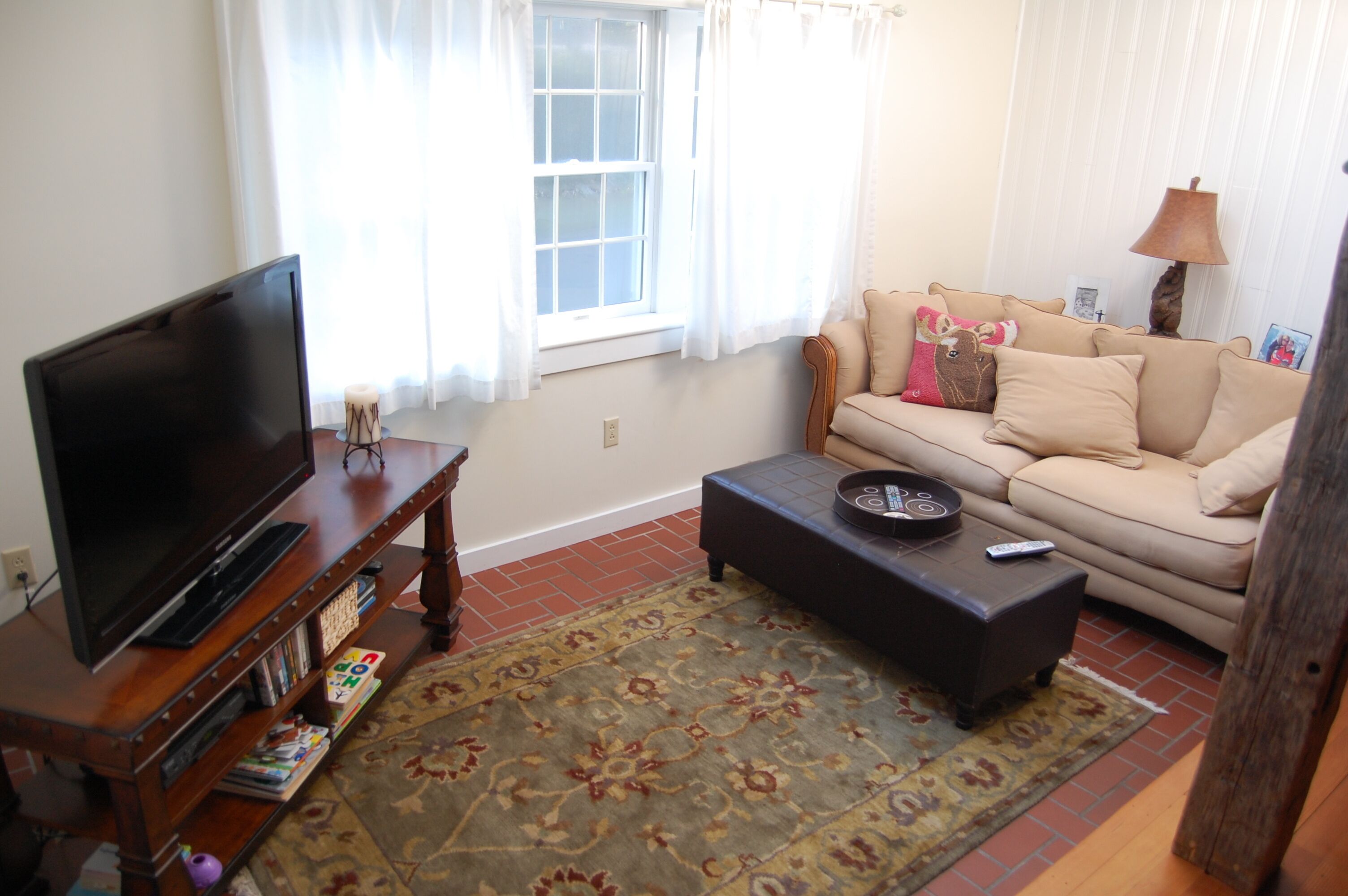 Perfect Vermont Farmhouse At The Base Of The Stratton Mountain Access Road.