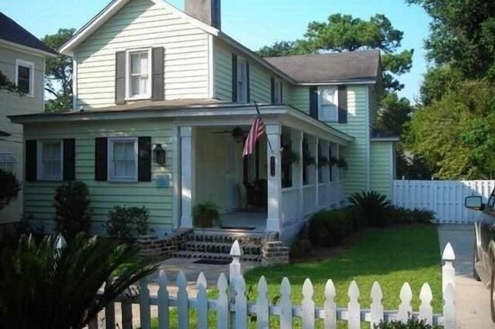 Historic Home In Downtown Georgetown, Close To Charleston And Pawleys Island