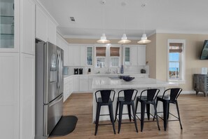Fridge, microwave, oven, stovetop - Cloud Nine | 🐾 Pet Friendly + Private Elevator + Near Beach and Pool Access (Navarre)