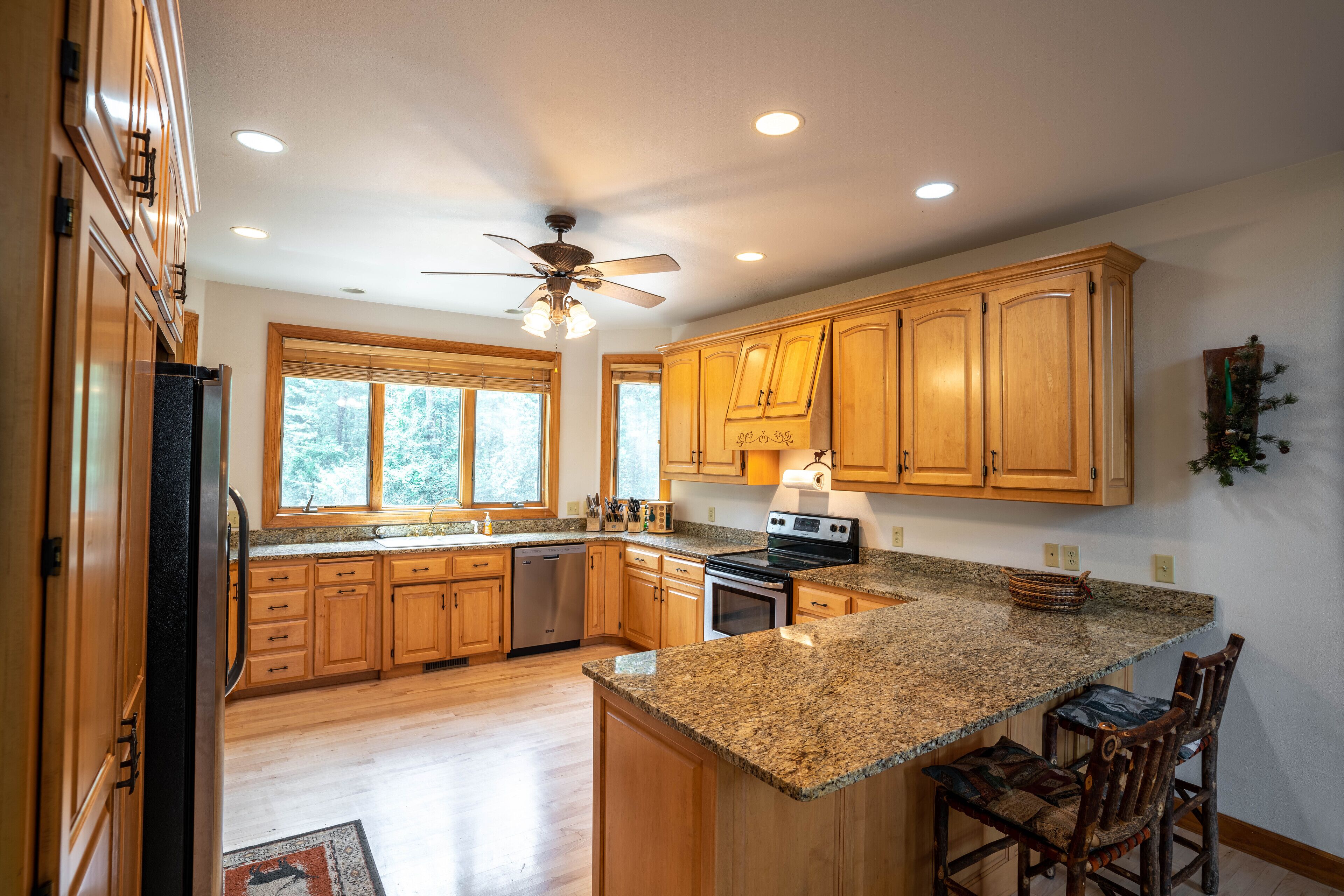 Beautiful 8000 Sq. Ft. Log Home With 200  Feet Of Private Frontage on Kusel Lake