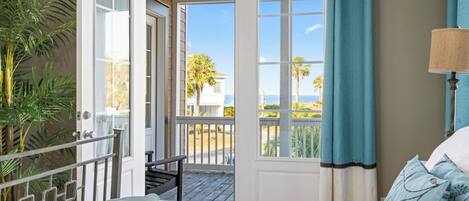 5 chambres, fer et planche à repasser, lit parapluie, Wi-Fi gratuit