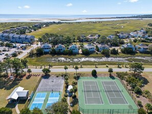 Sport court - Ocean & Marsh Views! 5BR 5BA, free Golf Cart, See Our Reviews! (Saint Helena Island)