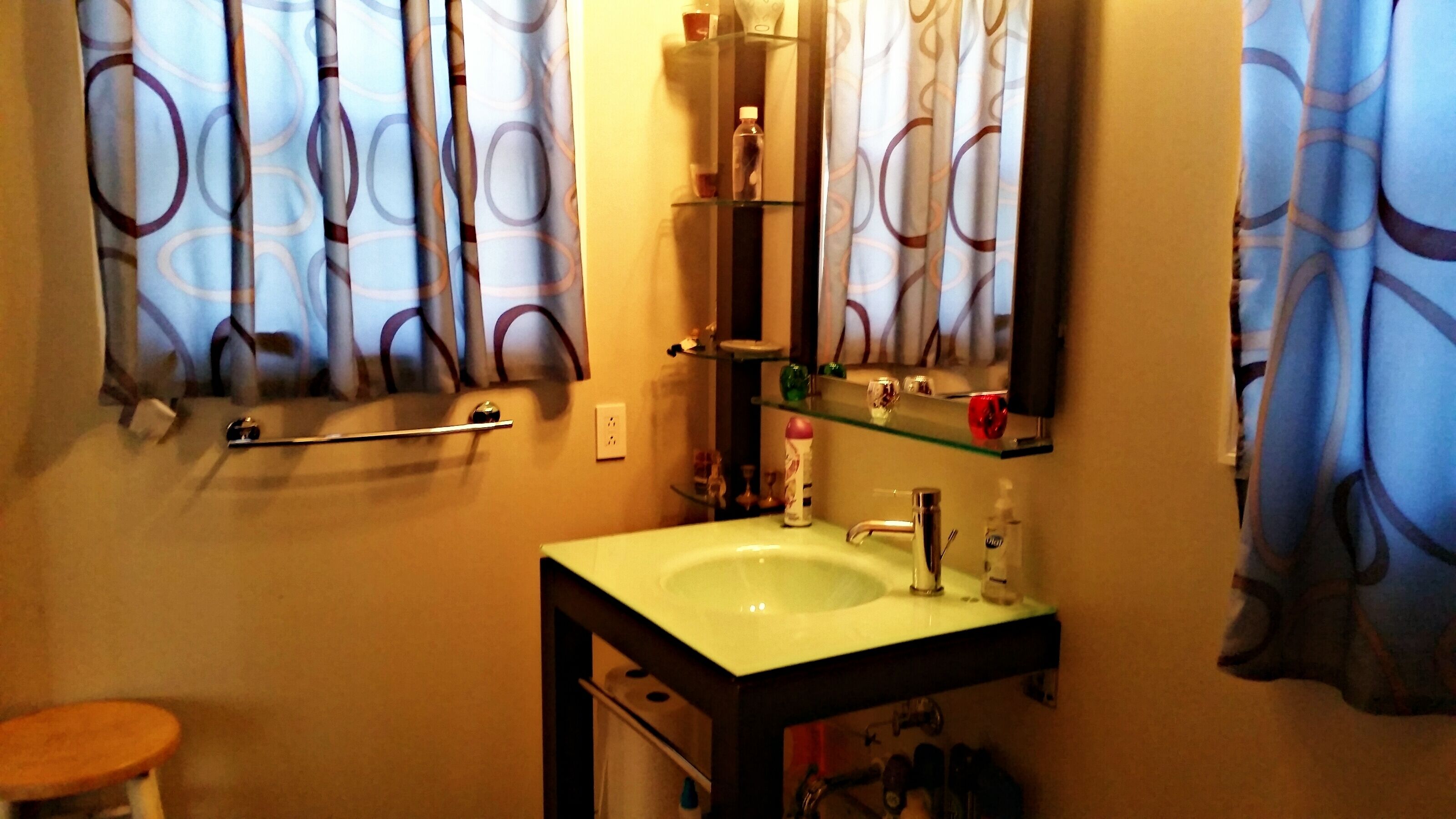 Cozy guest rooms in fabulous Virginia Highland!