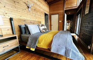 4 bedrooms, free WiFi, bed sheets