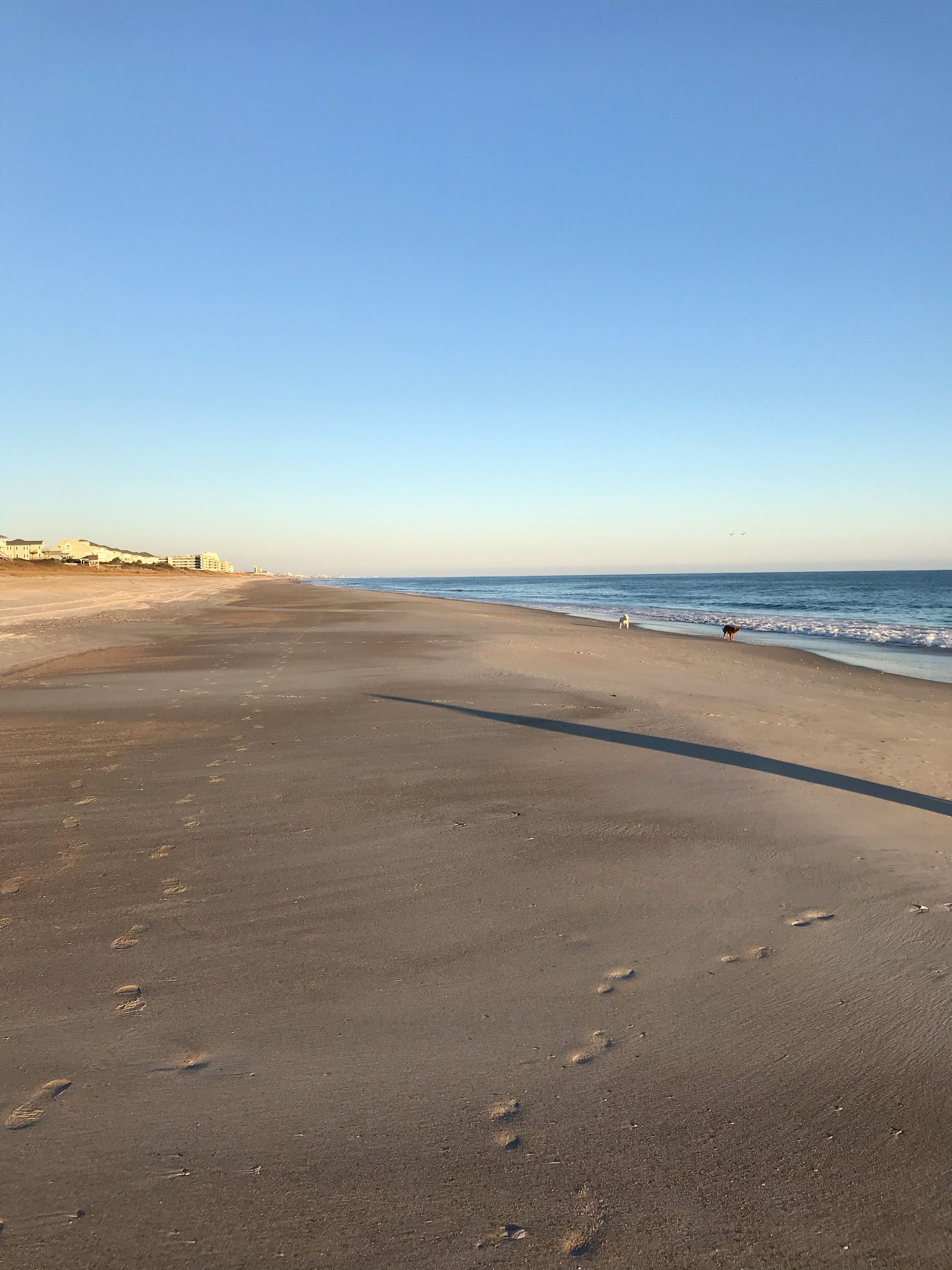 Great Stay! Emerald Isle Bungalow One Minute Walk to Both Beach & Sound!