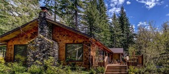 Amazing Two Building Cabin, Sleeps 2-8, Hot Tub