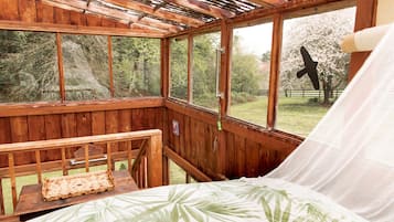 1 chambre, fer et planche Ă  repasser, Wi-Fi gratuit, draps fournis