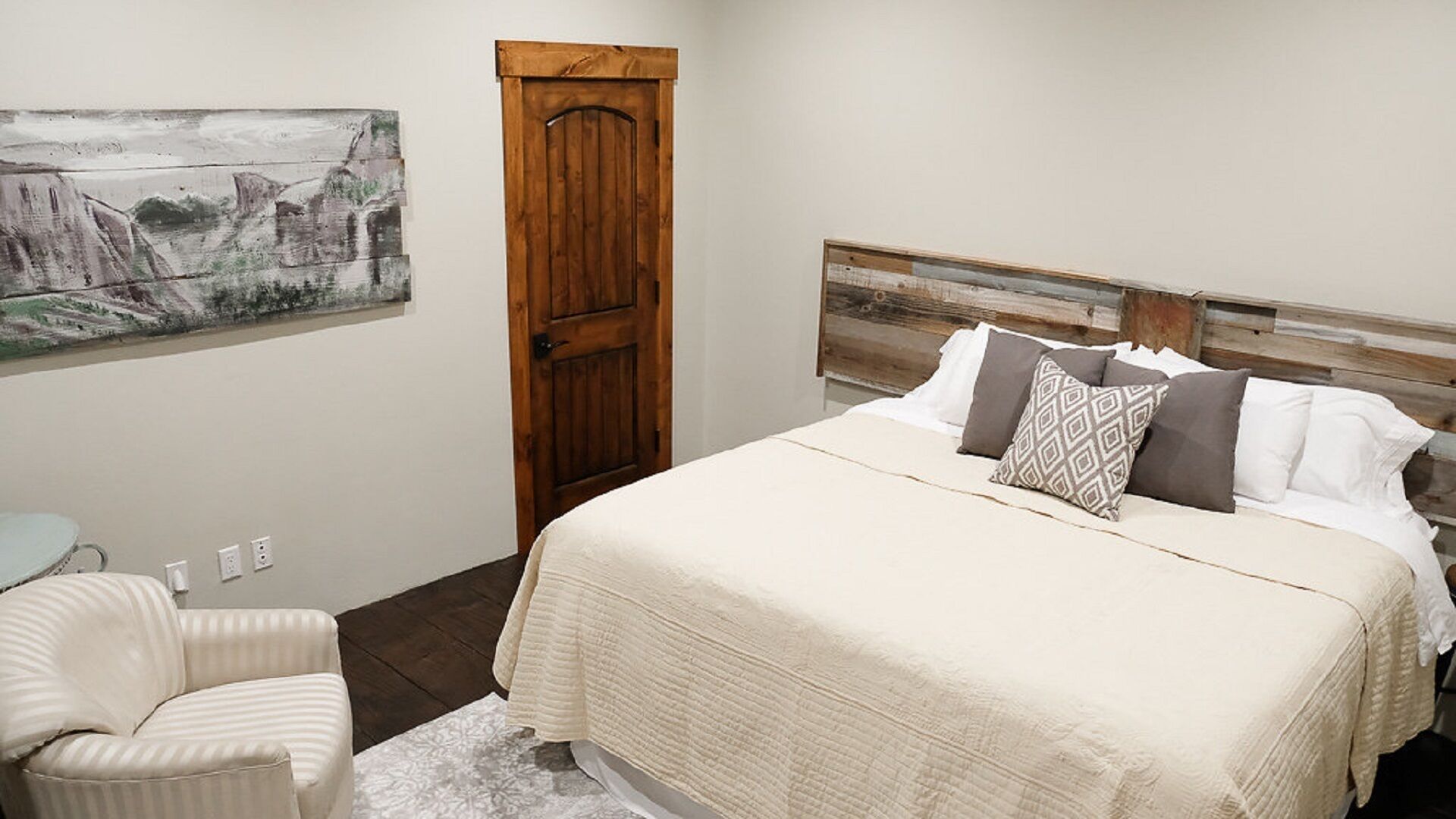 Luxury Property! Majestic Mountain Estate near Yosemite and Bass Lake