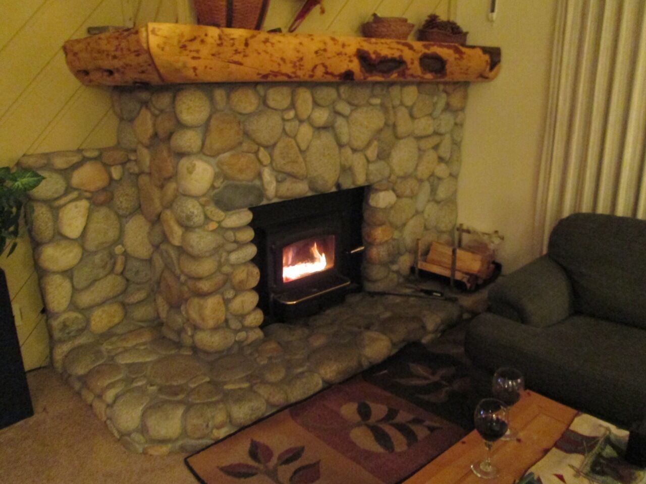 Walking Distance to Village & Gondola on Shuttle Route (1bd + loft)