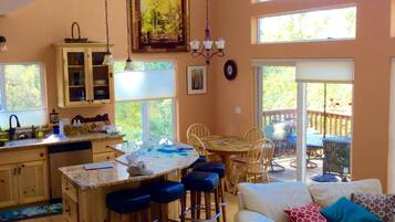 Smart TV, fireplace, DVD player, table tennis