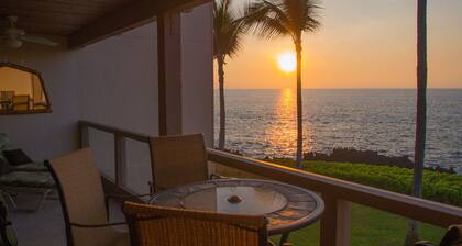 Upea Oceanfront huoneisto kauniilla auringonlaskuilla