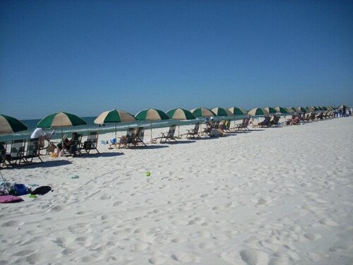 3 BR, 3 BA - Newly tiled bathrooms!! New appliances, cabinets, countertops!!